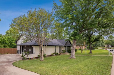 913 Edgecliff Dr, Bedford, TX 76022 - photo 7