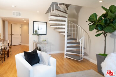 930 N Wetherly Dr unit 304, West Hollywood, CA 90069 - photo 3