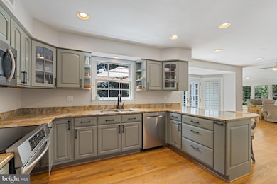 705 Lee Ave, Sykesville, MD 21784 - photo 7