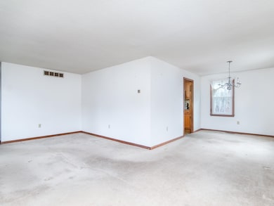 36 Hampton Dr, Nashua, NH 03063 - photo 6