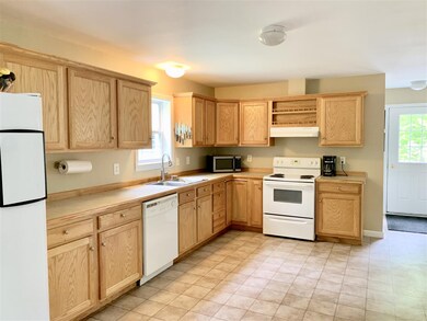 65 Russell Farm Rd, North Woodstock, NH 03262 - photo 2