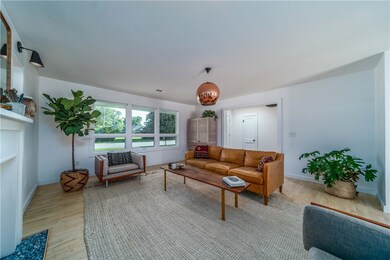 306 NW 6th St, Bentonville, AR 72712 - photo 5