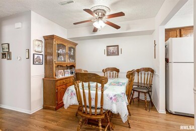 2418 E 51st St unit B, Davenport, IA 52807 - photo 6