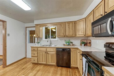 607 S Oswego Ct, Aurora, CO 80012 - photo 6