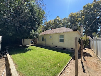 1311 Cahill Ave, Turlock, CA 95380 - photo 5