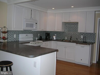 2416 N Greenhill Rd, Broomall, PA 19008 - photo 7