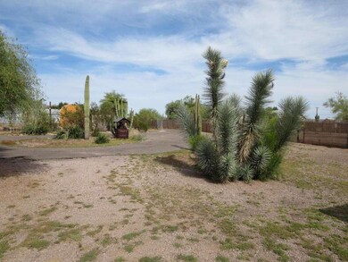 326 N Gold Dr, Apache Junction, AZ 85120 - photo 4