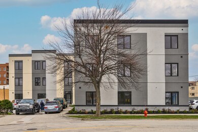 1300 Jefferson St unit 4, Des Plaines, IL 60016 - photo 2