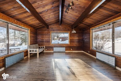 04-LivingRoom