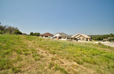 2006 Valencia Dr N unit 83, Kerrville, TX 78028 - photo 3