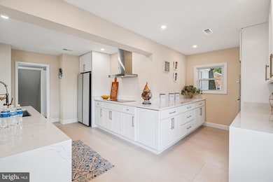 7110 Riverdale Rd, Lanham, MD 20706 - photo 6