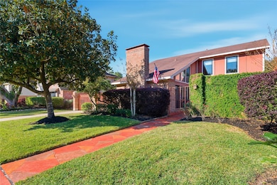 15719 Brookvilla Dr, Houston, TX 77059 - photo 2