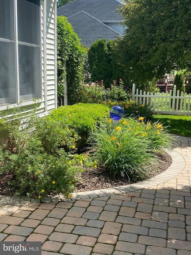 4912 Mead Dr, Doylestown, PA 18902 - photo 2