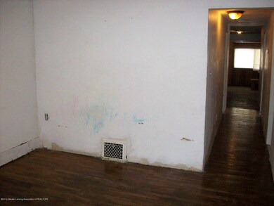 205 E. Thomas Living from Entry