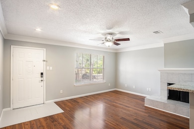 7402 Alabonson Rd unit 510, Houston, TX 77088 - photo 3