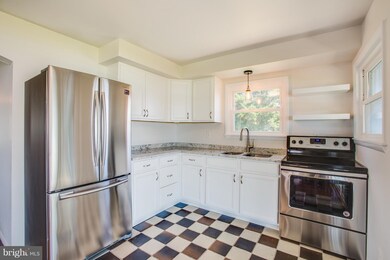 500 Shore Dr, Colonial Beach, VA 22443 - photo 4