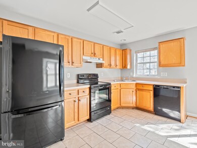8865 Benchmark Ln, Bristow, VA 20136 - photo 4
