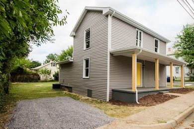 302 W Bruce St, Harrisonburg, VA 22801 - photo 3