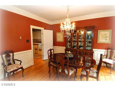 Dining Room - Formal Dining Room with Hardwood Flo