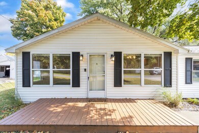 26-2711-East-St-WindowStill-Real-Estate-