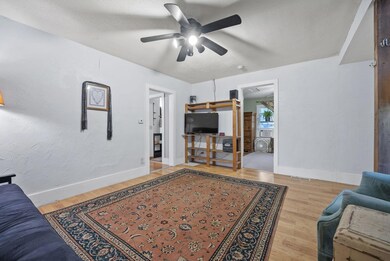 9-web-or-mls-210 N Main St-10