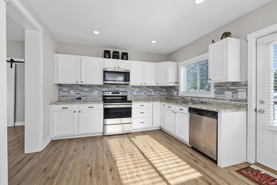 429 N Broadway St, Butler, IN 46721 - photo 4