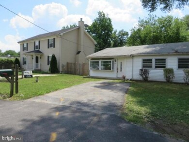 5705 Beecher St, Hyattsville, MD 20785 - photo 2