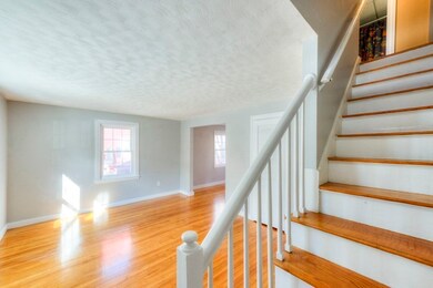 17 Pocasset Ave, Worcester, MA 01606 - photo 4