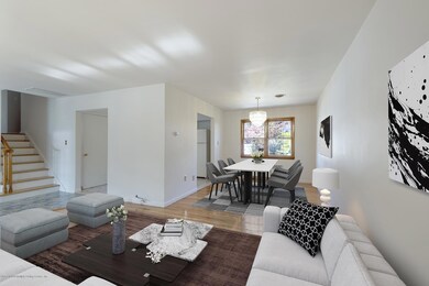 montauk din room
