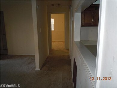 2nd Bedroom.