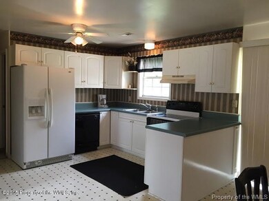 5_ kitchen