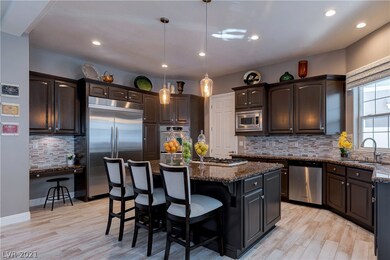 Gorgeous kitchen perfect for preparing gourmet mea