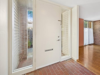 471 Linden St unit 471, Winnetka, IL 60093 - photo 2