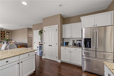 7913 NW 95th St, Johnston, IA 50131 - photo 5