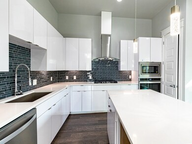 5116 Del Sur St unit B, Houston, TX 77018 - photo 5