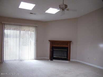 141 Beechtree Ln, Mount Washington, KY 40047 - photo 2