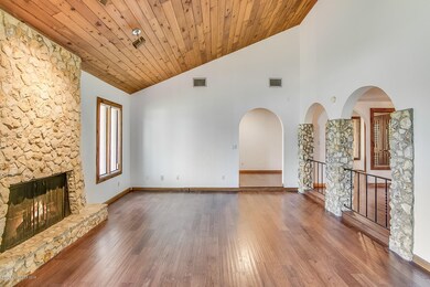 28_409RedSail9180_mls