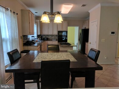 11302 Lake Front Ct, Bowie, MD 20721 - photo 2