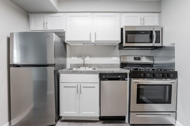 10012 Holly Ln unit GE, Des Plaines, IL 60016 - photo 2