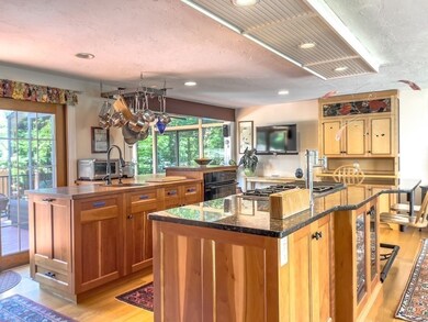 128 Derby St, Worcester, MA 01604 - photo 2