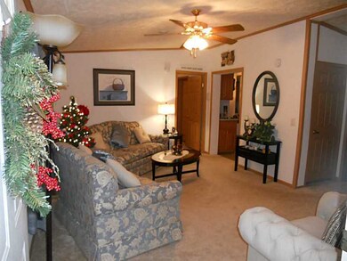 90 Robin Dr, Tiverton, RI 02878 - photo 3