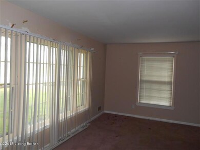 7810 Smyrna Pkwy, Louisville, KY 40228 - photo 5