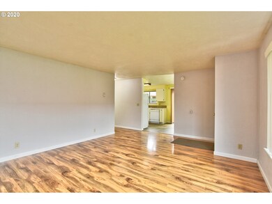 1915 W 10th Ave, Eugene, OR 97402 - photo 4