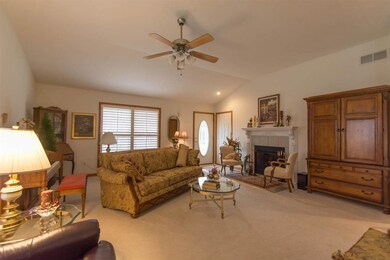 1158 W Sugarberry Ct, Bloomington, IN 47404 - photo 3