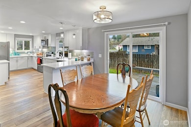 20056 Lysir Ct NE, Poulsbo, WA 98370 - photo 5