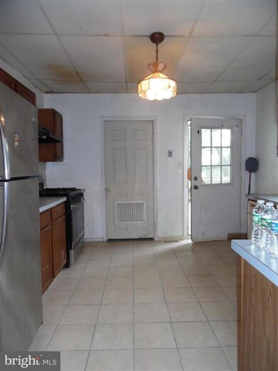 107 Maple St, Clayton, NJ 08312 - photo 3