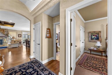 16576 S Summertree Ln, Olathe, KS 66062 - photo 5