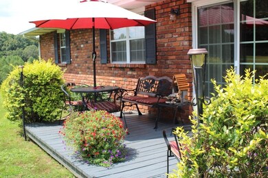 1630 Greenhill Welchburg Rd, Annville, KY 40402 - photo 6