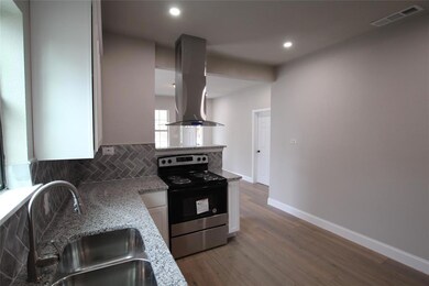 1014 W Crawford St, Denison, TX 75020 - photo 5