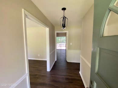 1050 Underwood Dr, Macon, GA 31210 - photo 2